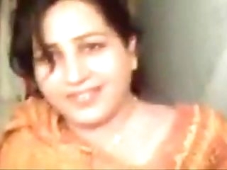Punjabi women providing fellatio - XVIDEOS.COM