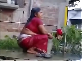 Indian Sexy Mature Wife Rails on White Dick (new)
